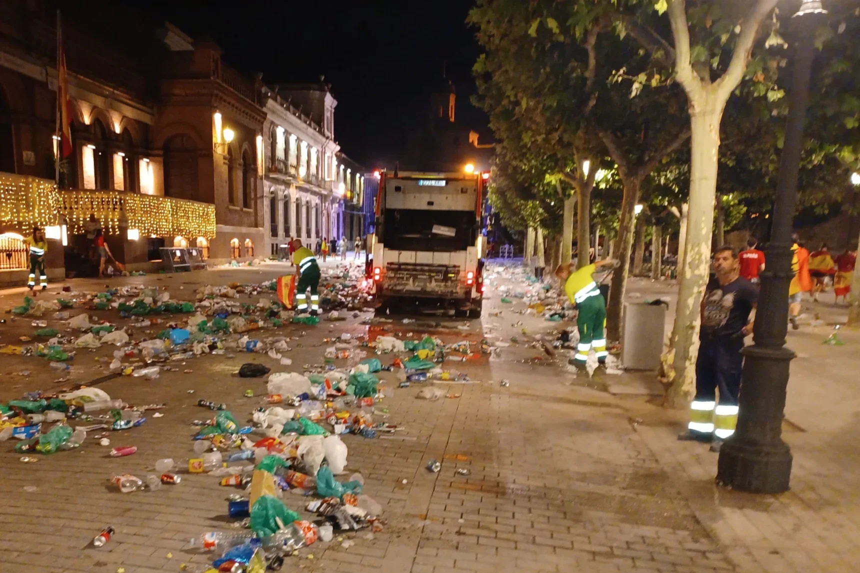 Valoriza desplegó un dispositivo especial de limpieza para la
celebración del Mundial conquistado por España