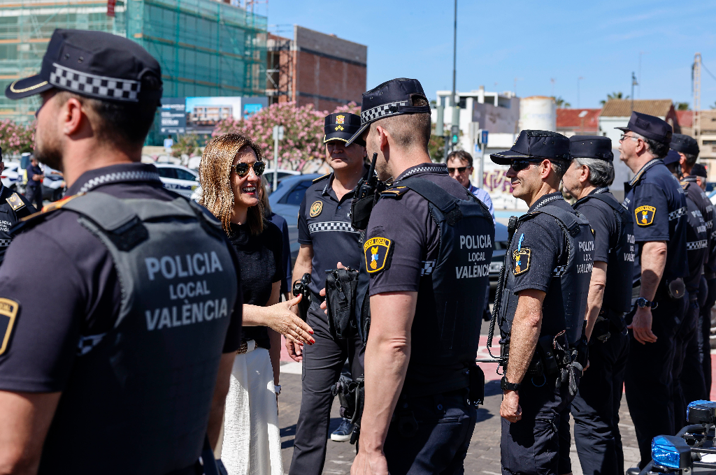 María José Catalá despliega el mayor operativo de playas de la historia de València con más de 200 efectivos