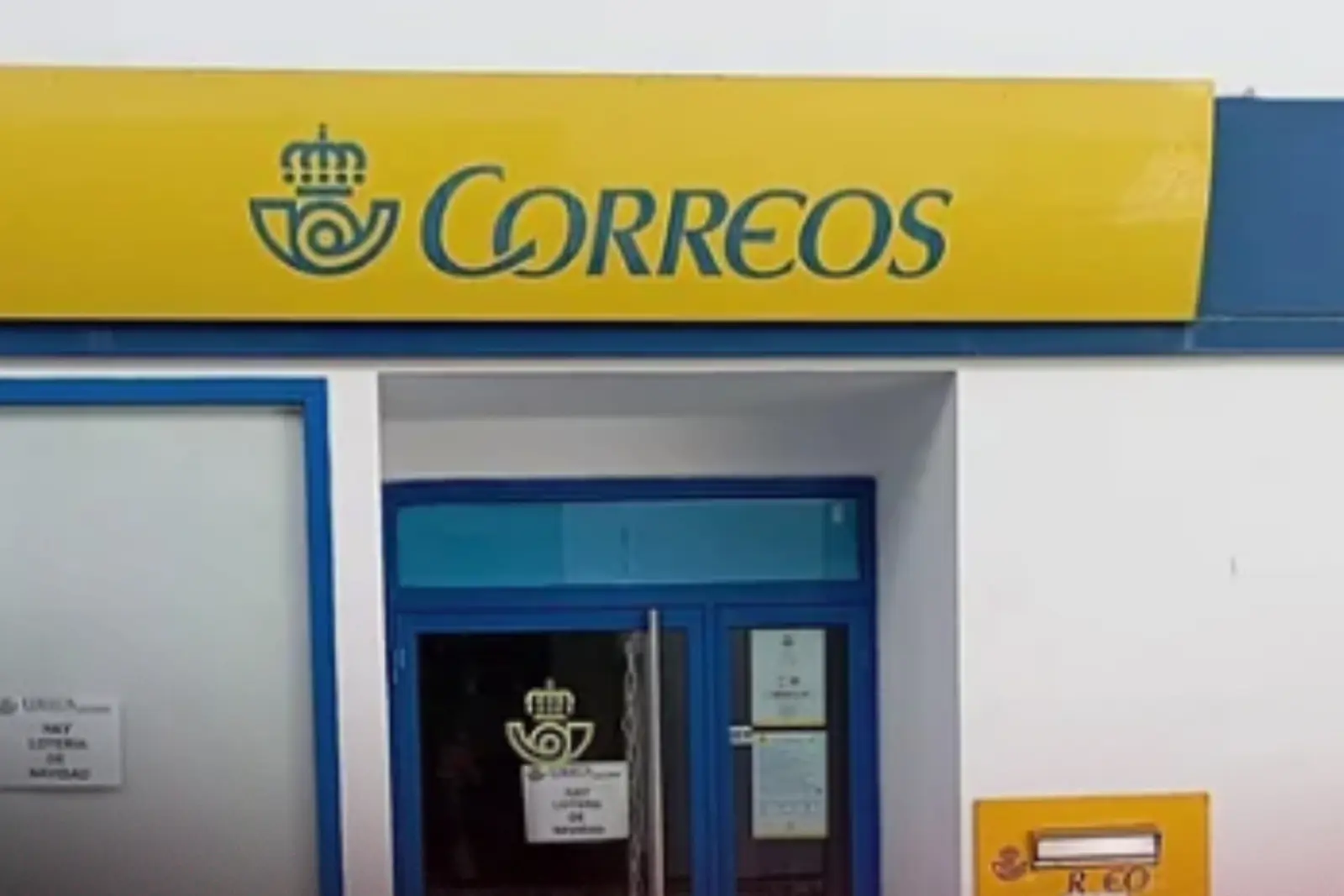 El primer intento de robo se ha registrado sobre las 6.45 horas en la oficina de Correos 