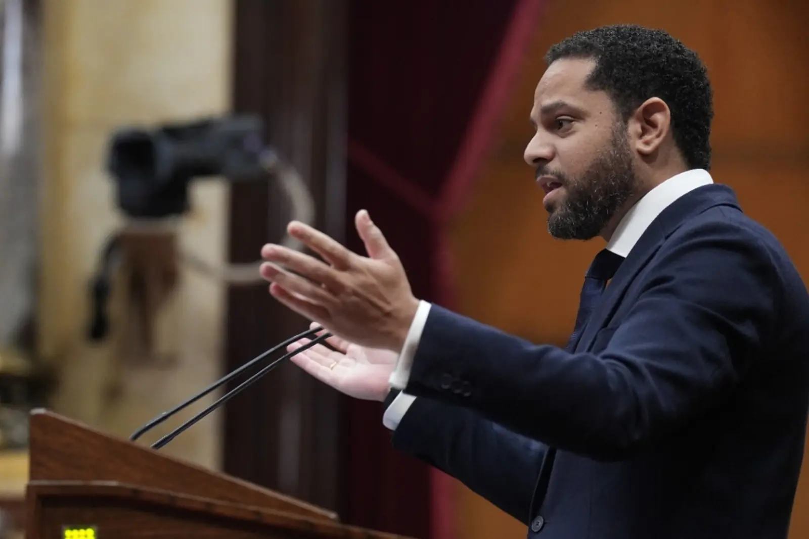 En noviembre, VOX solicitó la comparecencia del Director de Asuntos Religiosos de la Generalitat