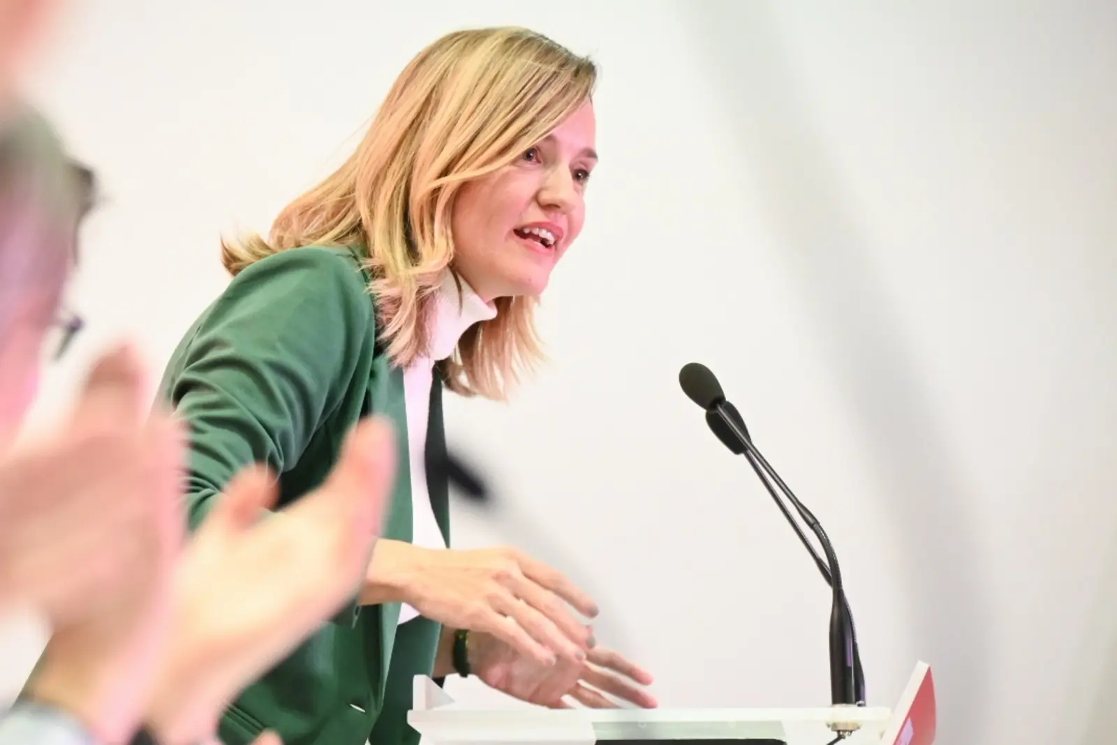 Azcón afirmó que Pilar Alegría prevé una campaña marcada por insultos