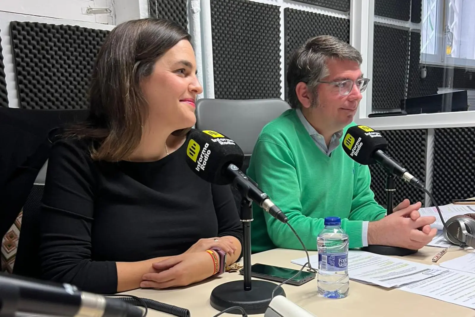 Beatriz López-Roberts, concejal de Vox en Fuenlabrada y Juan Marcos Manrique, concejal de Vox en Parla