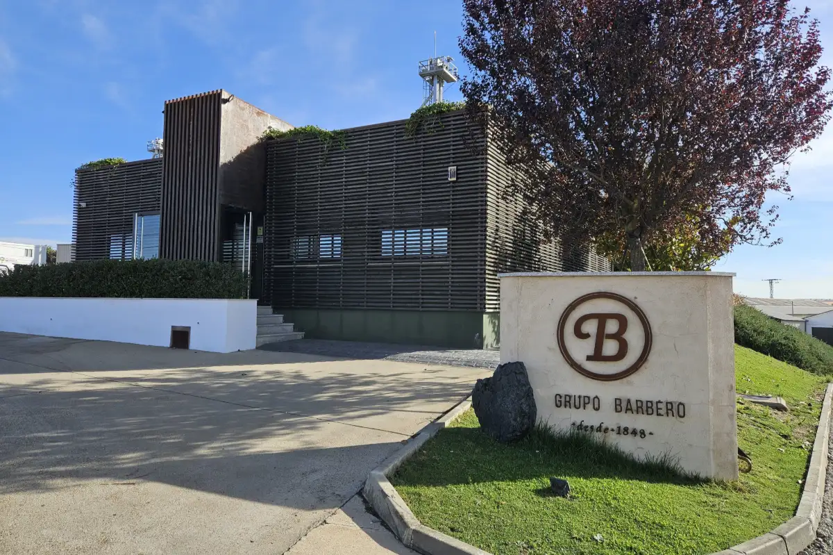 Leñas y Carbones Barbero facilita la compra online de leña de encina con formatos adaptados a cada consumo