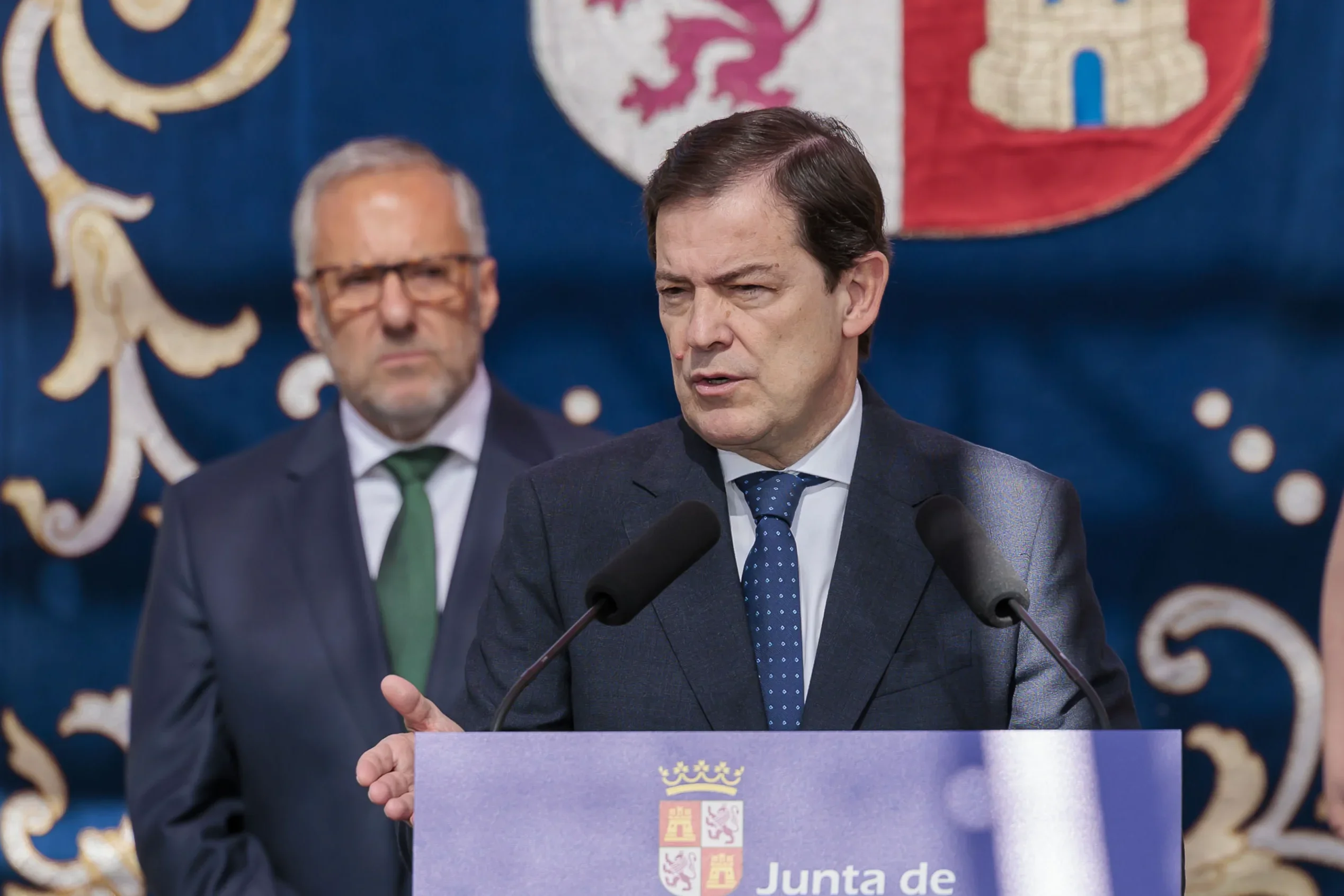 El nuevo Gobierno de Mañueco inicia la legislatura con un llamamiento a la unidad y el compromiso