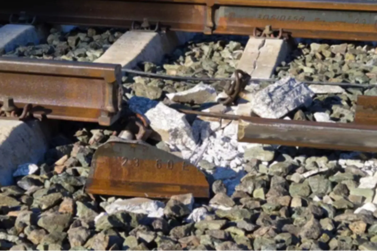 Los expertos tratan de localizar el llamado momento cero, el origen exacto del fallo que provocó la rotura del raíl