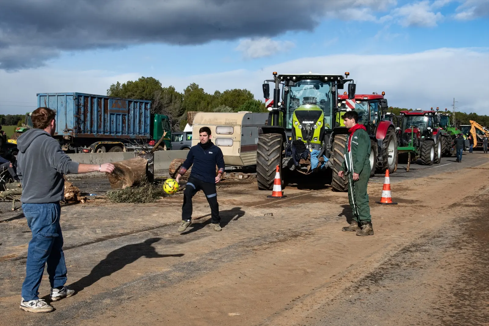 Los agricultores de Europa mantienen la presión tras la aprobación del acuerdo UE-Mercosur