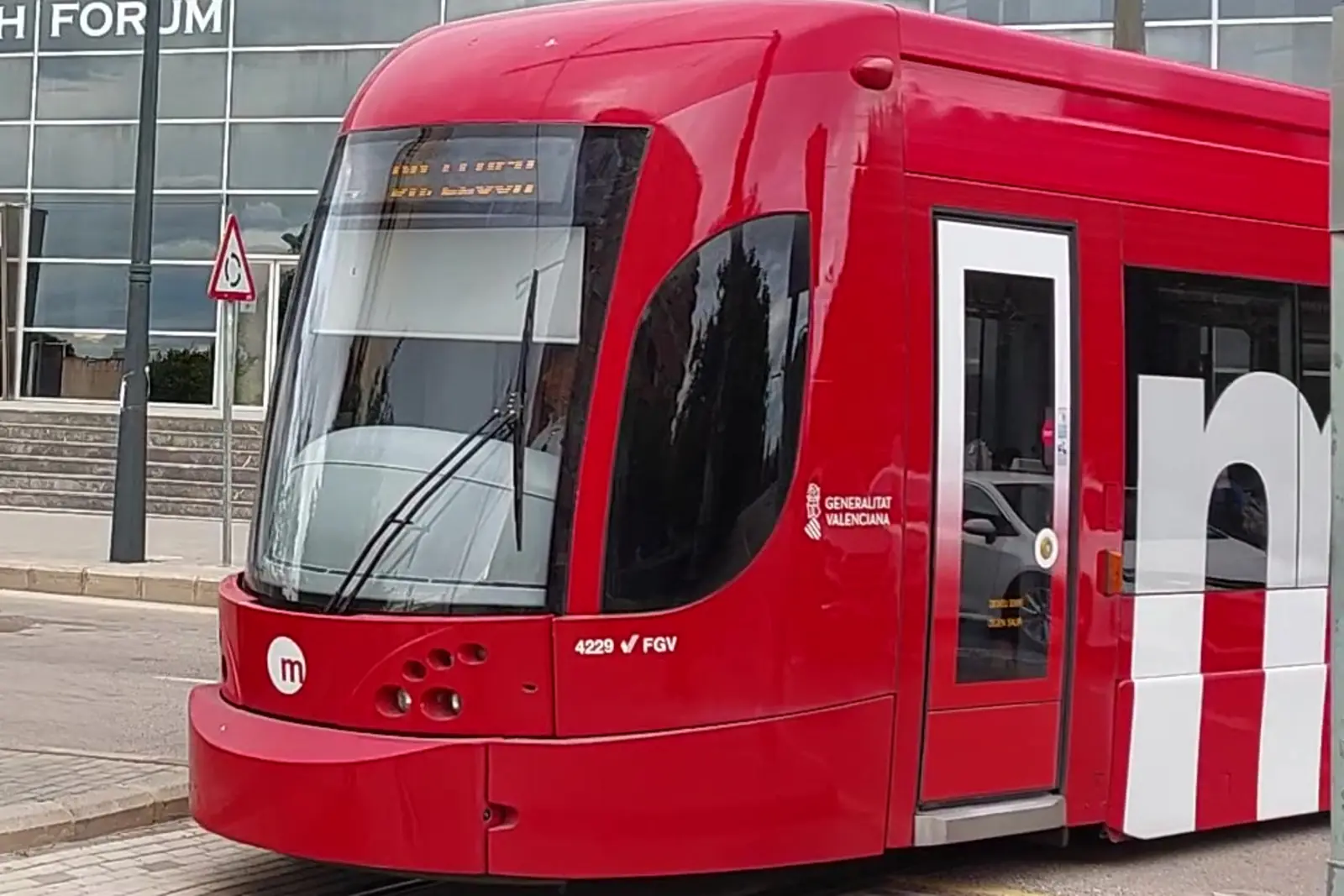 Metrovalencia refuerza el acceso en tranvía a Feria Valencia con motivo de BigMat y Fiocio