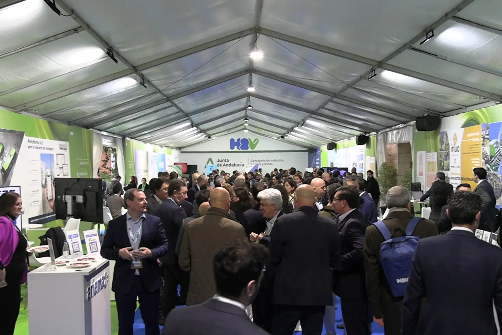 EDATV volvió a apostar por un periodismo cercano al territorio y a los protagonistas de la transformación industrial. Una cobertura que reforzó la visibilidad del Congreso y su impacto mediático nacional.