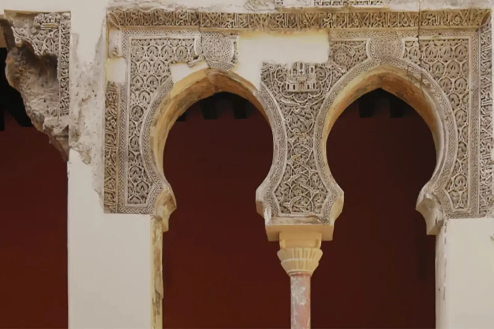 Urtasun entrega la Casa del Temple de Toledo a una fundación islámica