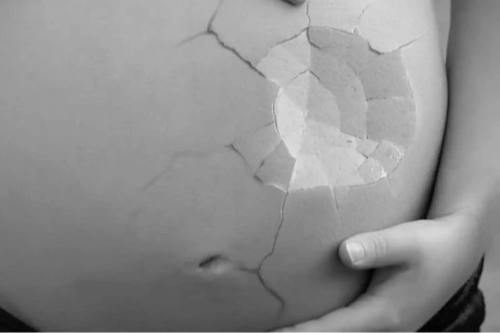 Sumar blinda el aborto con zonas de exclusión y multas: protestar o rezar a menos de doscientos metros de clínicas ya será delito