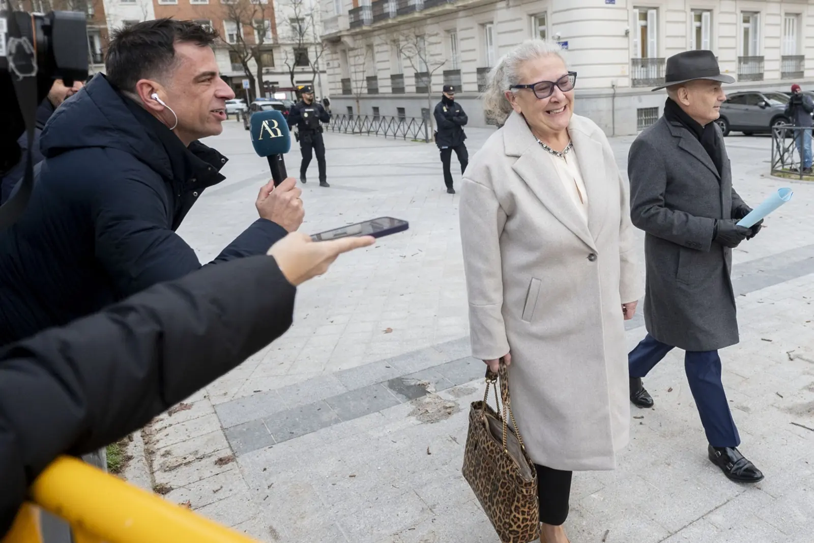 Según declaró el testigo, la empresaria permaneció alrededor de 15 minutos 