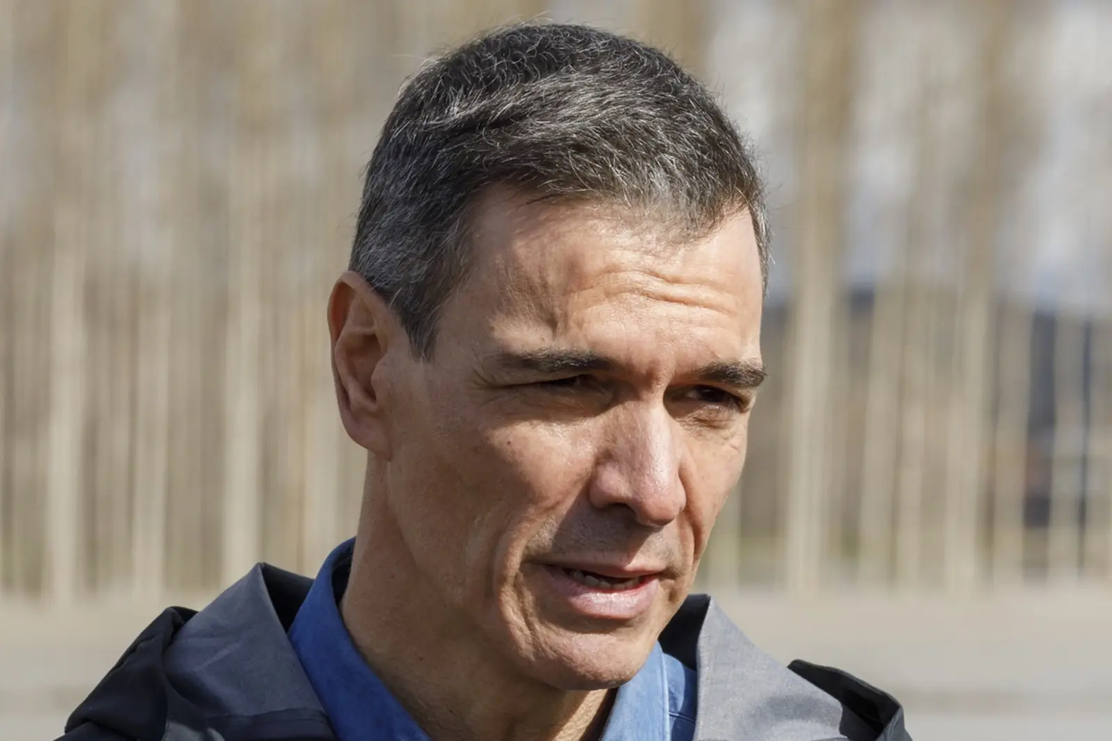 Sánchez se de un baño de masas a medida