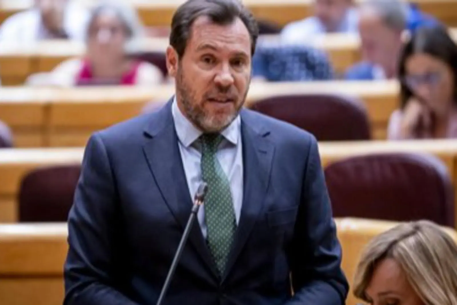 Frente a ello, critican la actitud del Ministerio de Transportes, que califican de impositiva. A su juicio, el enfoque de Óscar Puente genera confrontación en lugar de colaboración.