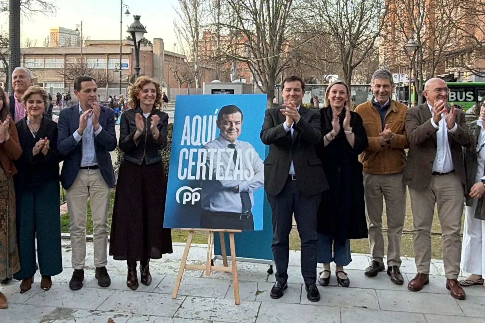 Mañueco se reivindica en Valladolid como garantía de estabilidad y lanza un mensaje nacional en favor de Feijóo
