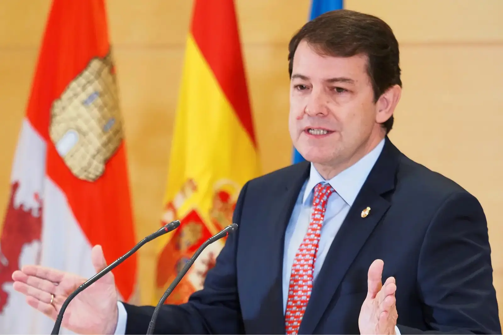 Subvenciones a agricultores y apicultores.