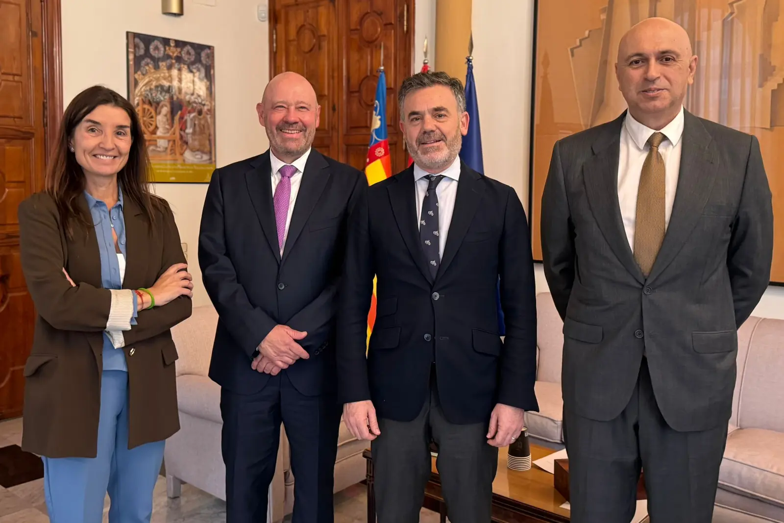 El vicepresidente segundo y conseller de Presidencia, José Luis Díez, mantuvo una reunión institucional con el cónsul general alemán, Elmar Jakobs