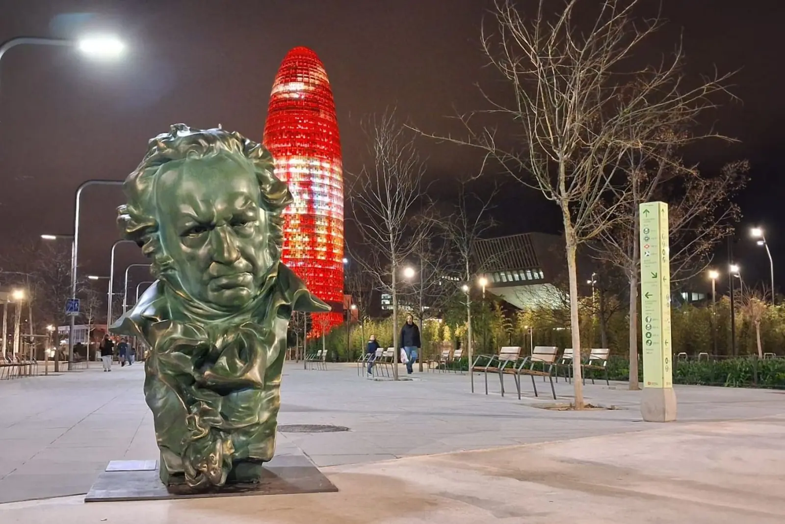 El chiringuito de los Goya en Barcelona: Chapas, sectarismo y el ataque de Silvia Abril a la fe