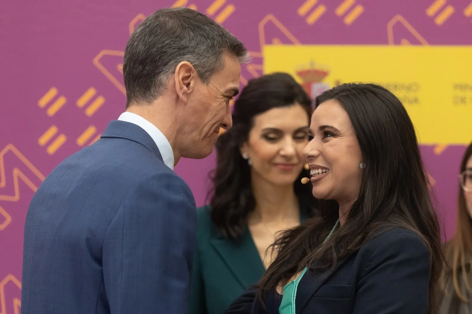 Al acto, según promocionó en redes, también acudió la tertuliana Sarah Santaolalla