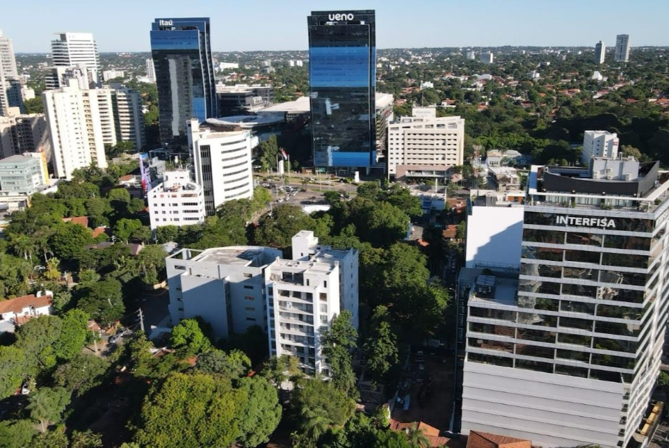 La capital de Paraguay, Asunción, la ciudad que cada día triplica su población