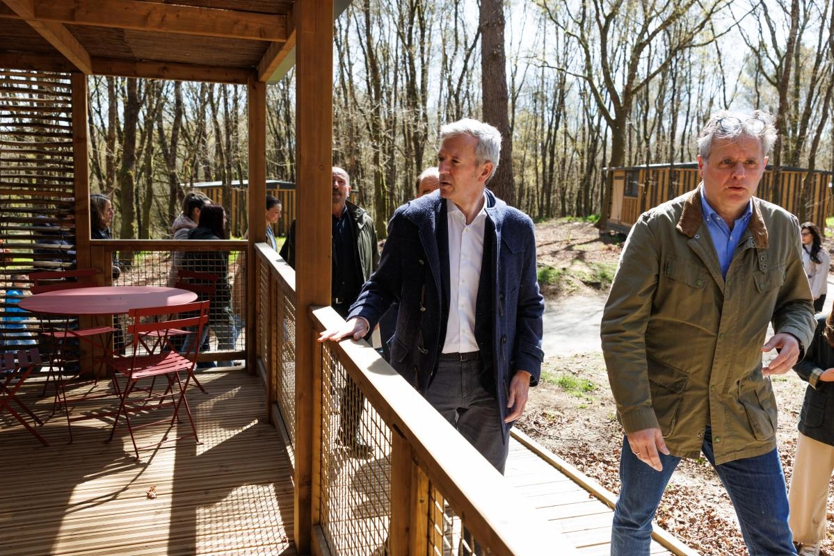 Rueda subraya el compromiso de la Xunta de impulsar el turismo en todo el territorio y fortalecer la oferta rural