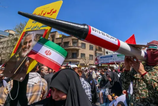 Irán recluta niños desde los 12 años para tareas de seguridad en la guerra y desata la alarma internacional