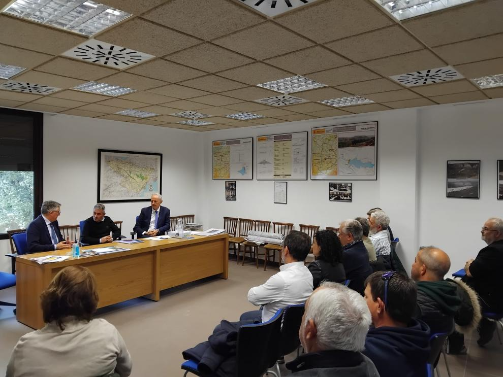 El Gobierno de Aragón ha reafirmado su compromiso con los regantes del Matarraña