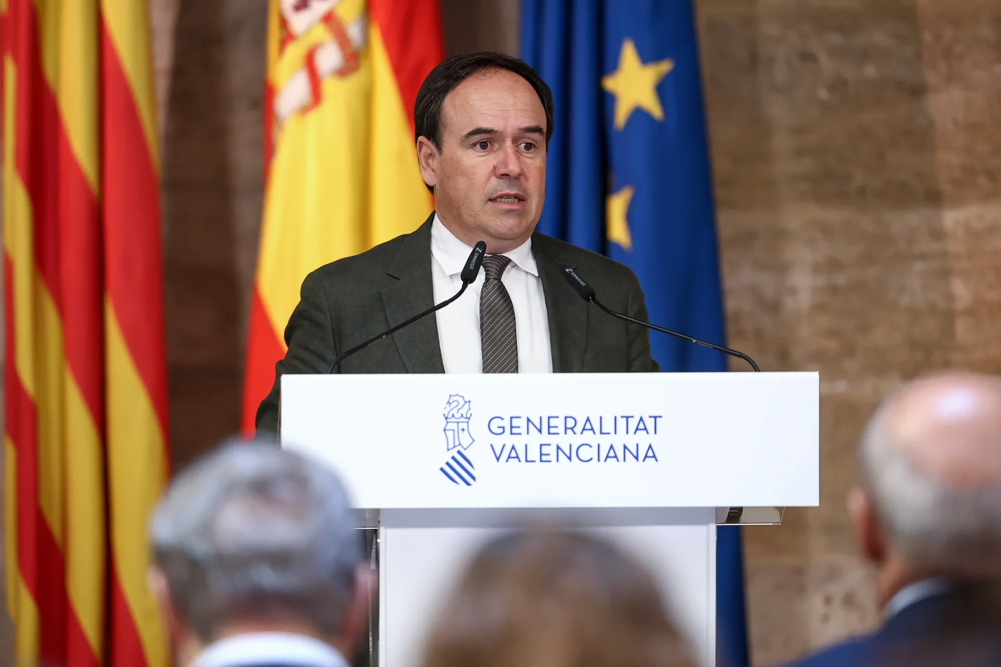Pérez Llorca reclama al ministro de Hacienda el pago de los 5.000 millones de euros que adeuda a los valencianos