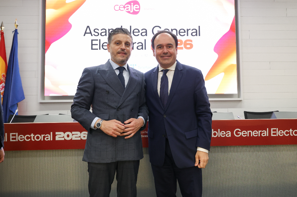 Pérez Llorca reclama menos impuestos y burocracia para que los jóvenes puedan emprender