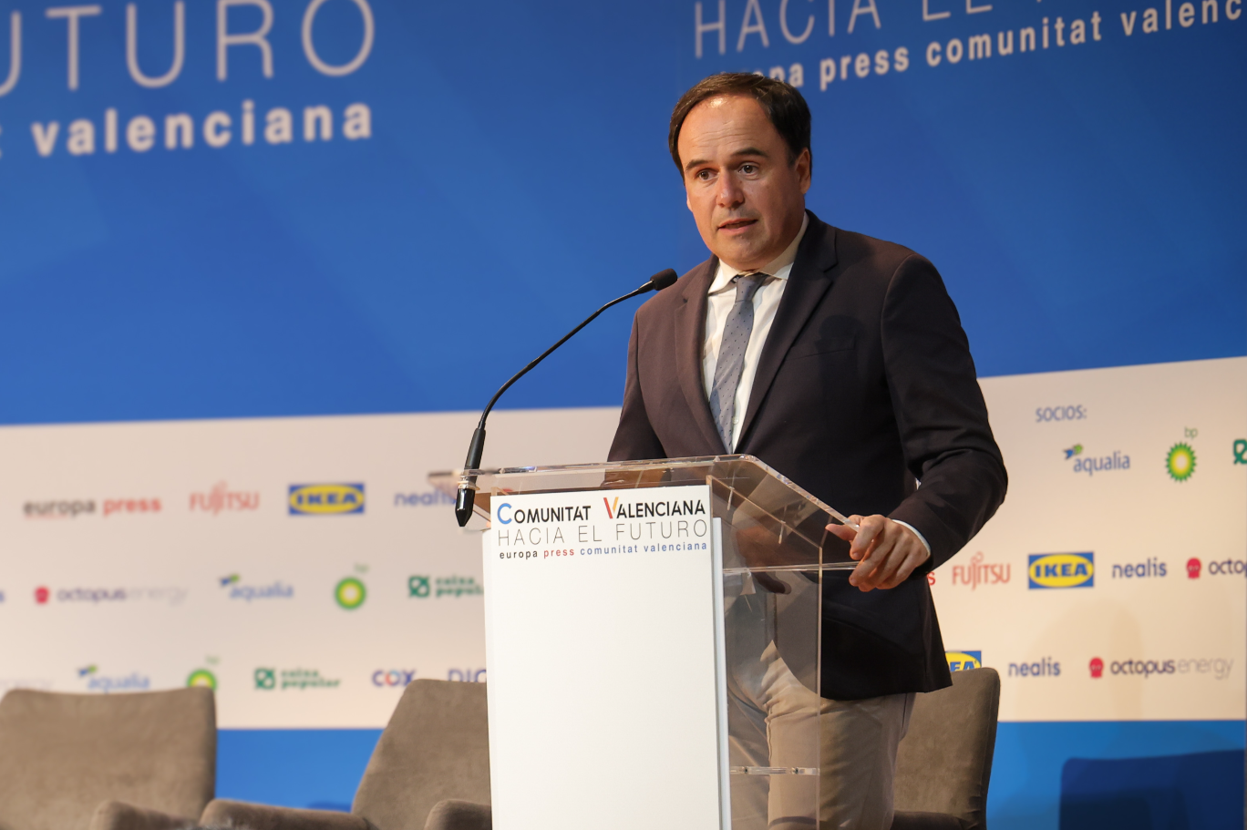 Pérez Llorca anuncia un nuevo paso en la simplificación administrativa para agilizar las autorizaciones energéticas