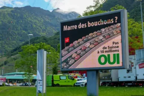Suiza vota en referéndum limitar su población a 10 millones