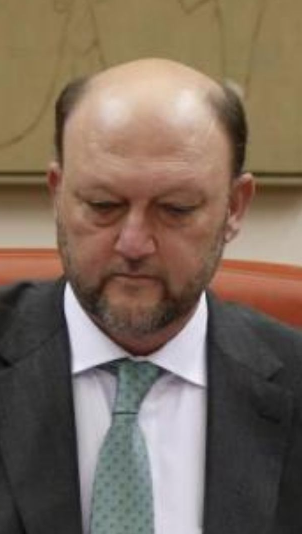 Las polémicas que sacuden al dirigente socialista