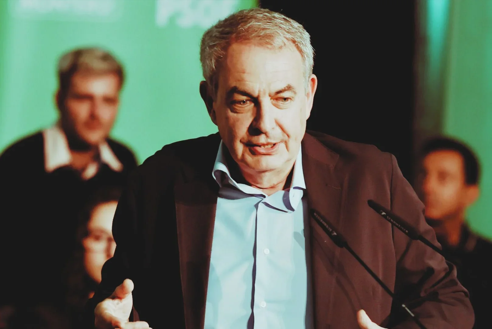 Nuevo frente para Zapatero: Hacienda abre una investigación fiscal al expresidente, su mujer y sus hijas