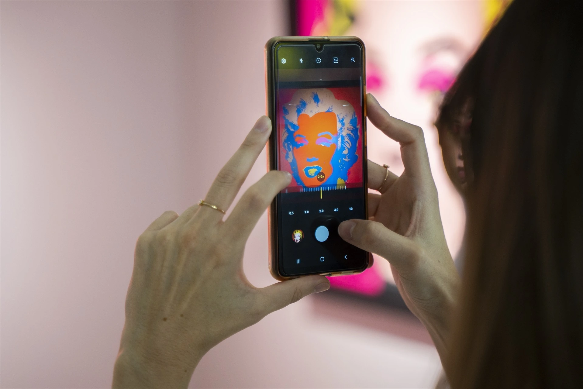 Mujeres: un recorrido artístico desde Romero de Torres hasta Warhol