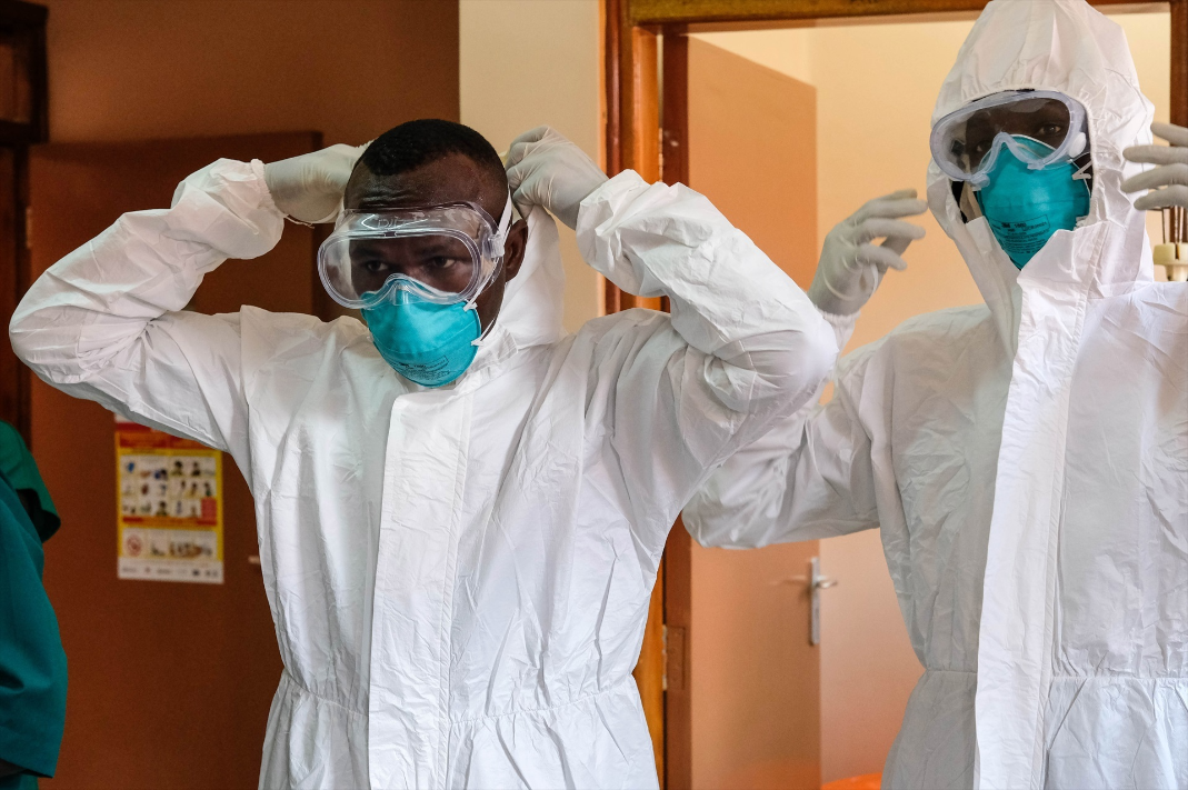 La OMS declara emergencia internacional por el brote de ébola en el Congo y Uganda