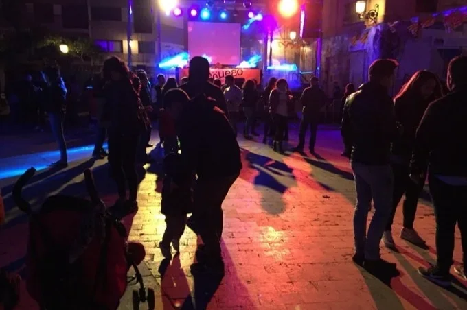 El Ayuntamiento de Valencia escucha a los falleros y libera de límites de ruido a las verbenas de San Juan