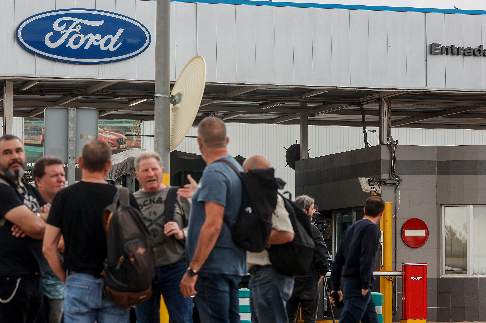 Ford reajusta el ERTE en Almussafes y pide contención salarial: los sindicatos responden con datos de absentismo e impag