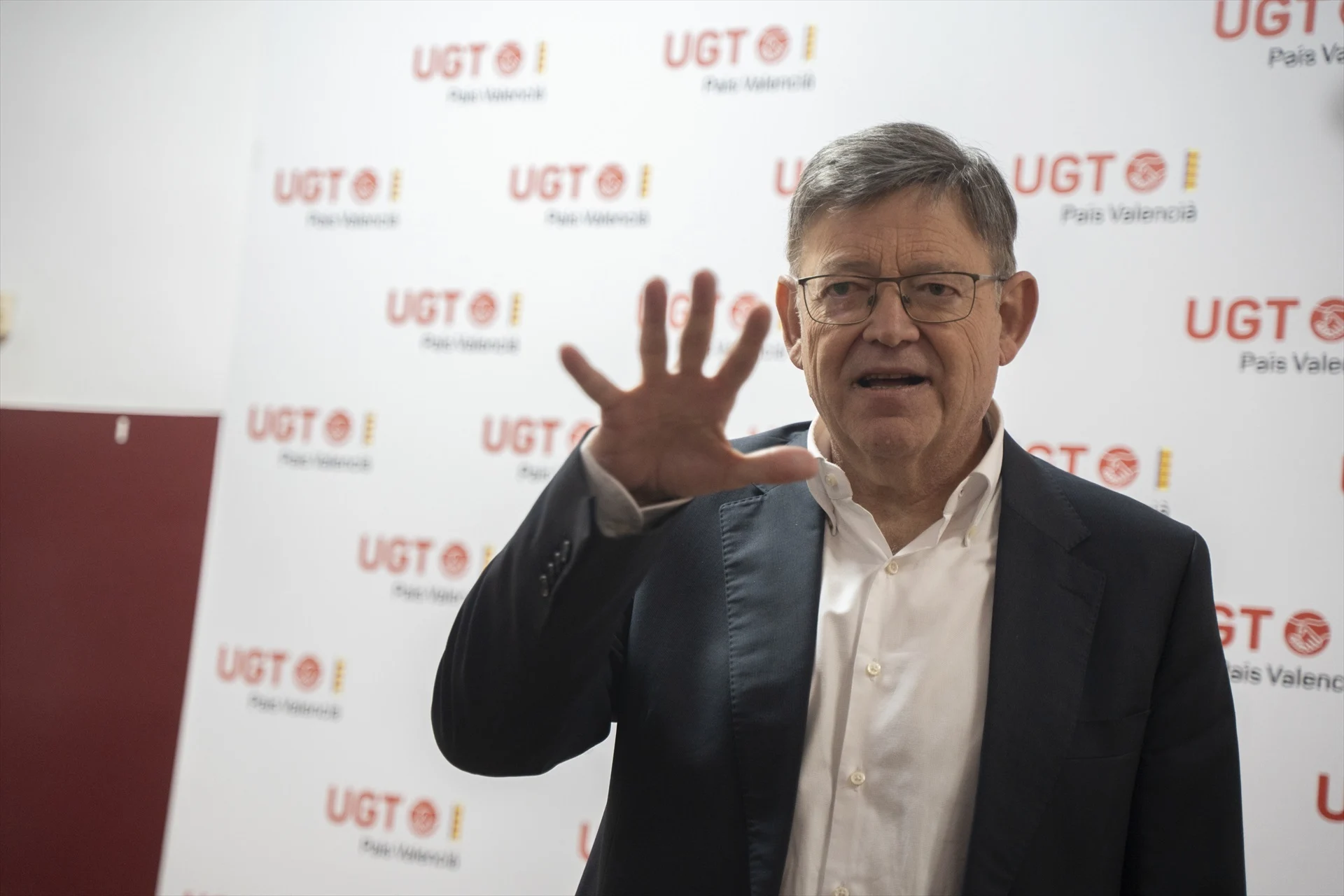 Ximo Puig coloca a su sobrino político como chófer personal a cargo de la Generalitat