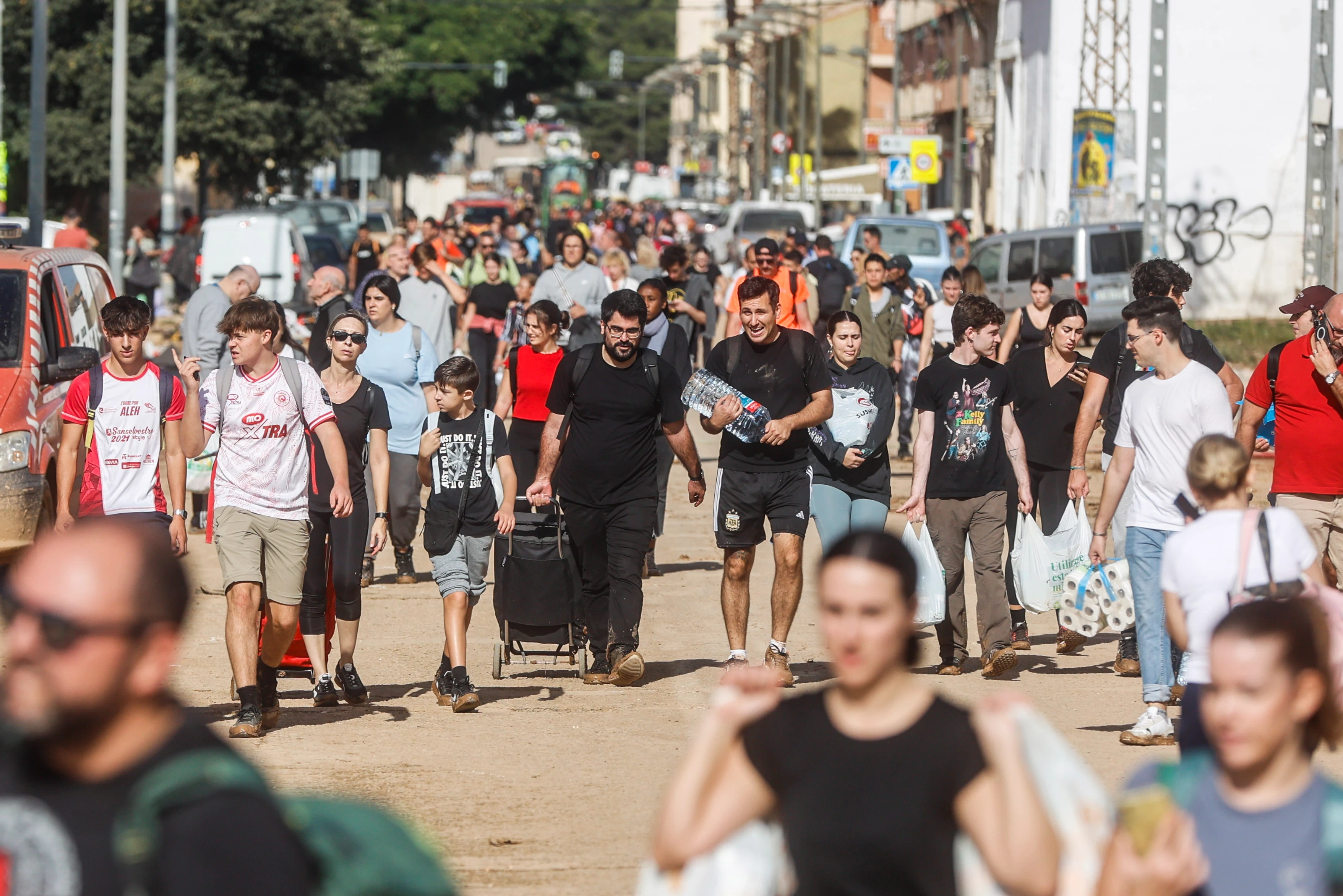 La UV demuestra que los ciudadanos respondieron mejor que Sánchez y las instituciones ante la DANA