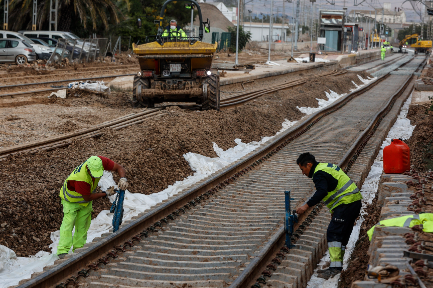 Un ingeniero propone una lanzadera ferroviaria entre Requena y València Nord en 25 minutos