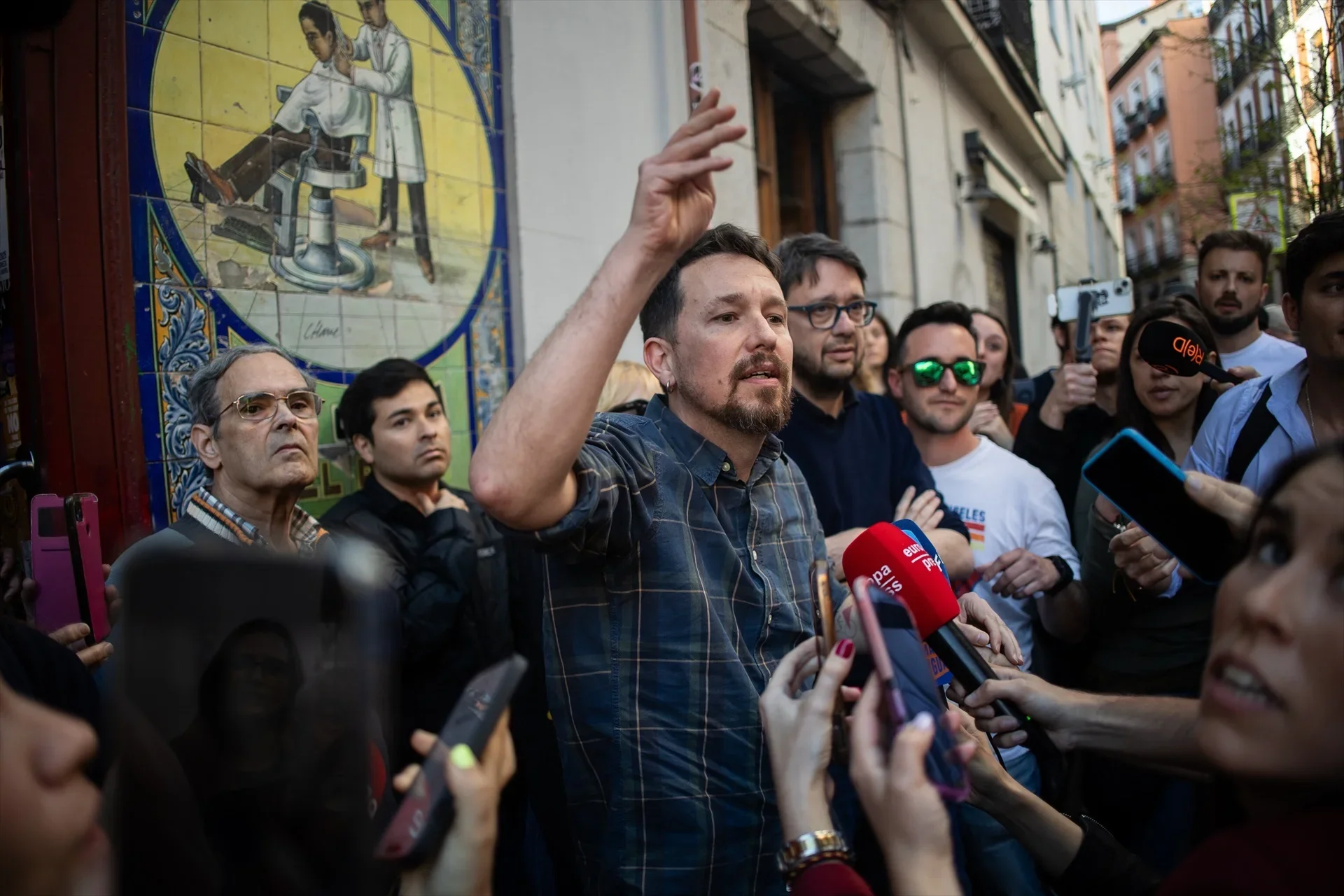 El bar de Pablo Iglesias en el foco tras denuncias por jornadas de hasta 14 horas