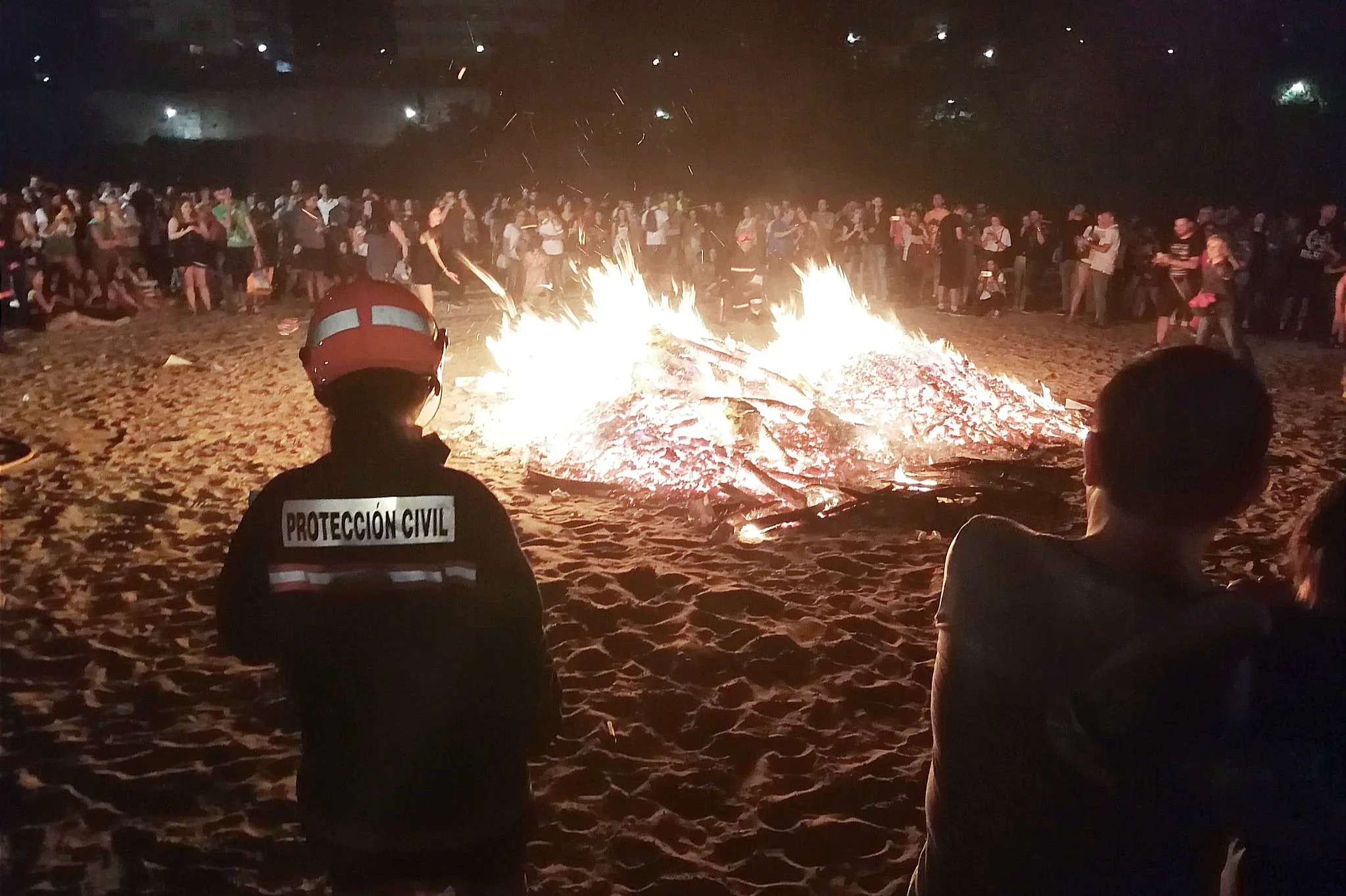 El Ayuntamiento de València fija en 45 decibelios el límite sonoro para las verbenas falleras de San Juan