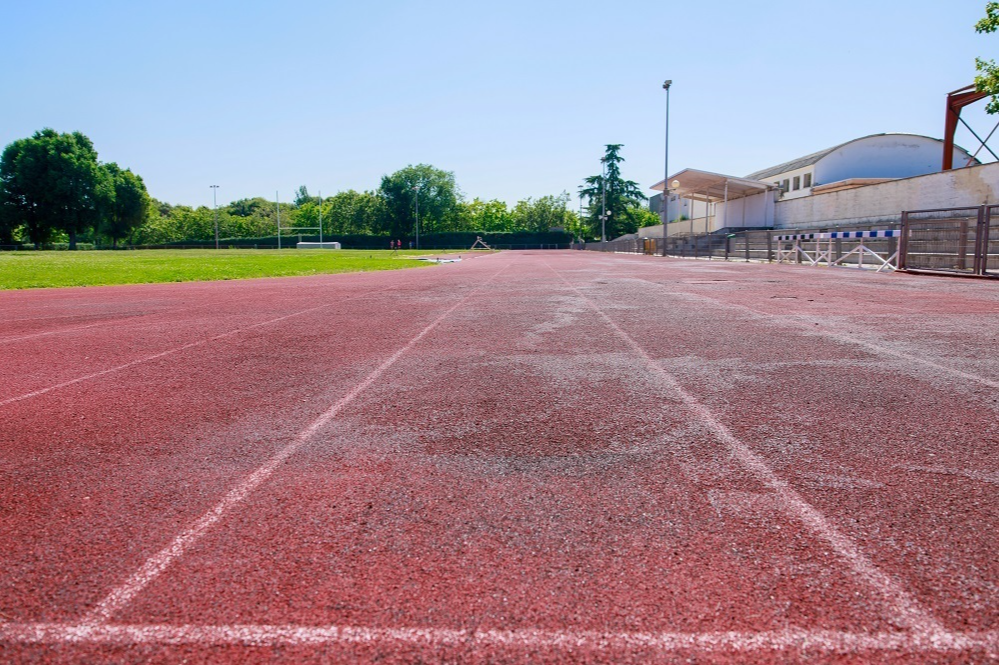 La Xunta invierte más de 400.000€ en renovar la pista de atletismo de Monterrei