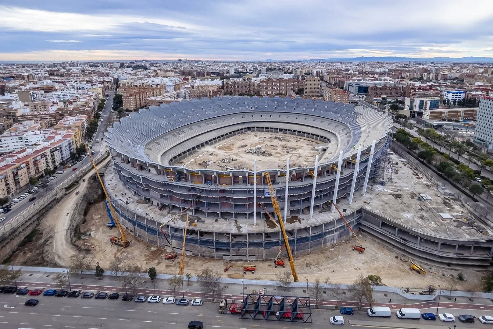 El Ayuntamiento de València da luz verde al complejo terciario junto al Nou Mestalla