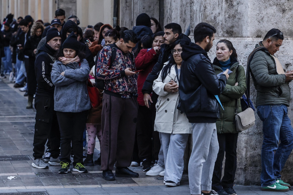 El Tribunal Supremo estudiará el 13 de mayo las cautelares contra la regularización masiva de inmigrantes