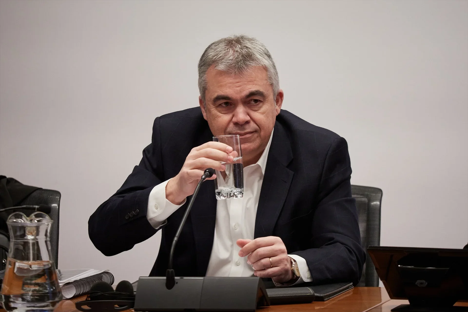 Santos Cerdán se comunicaba con Leire Díez y borró sus mensajes con ella