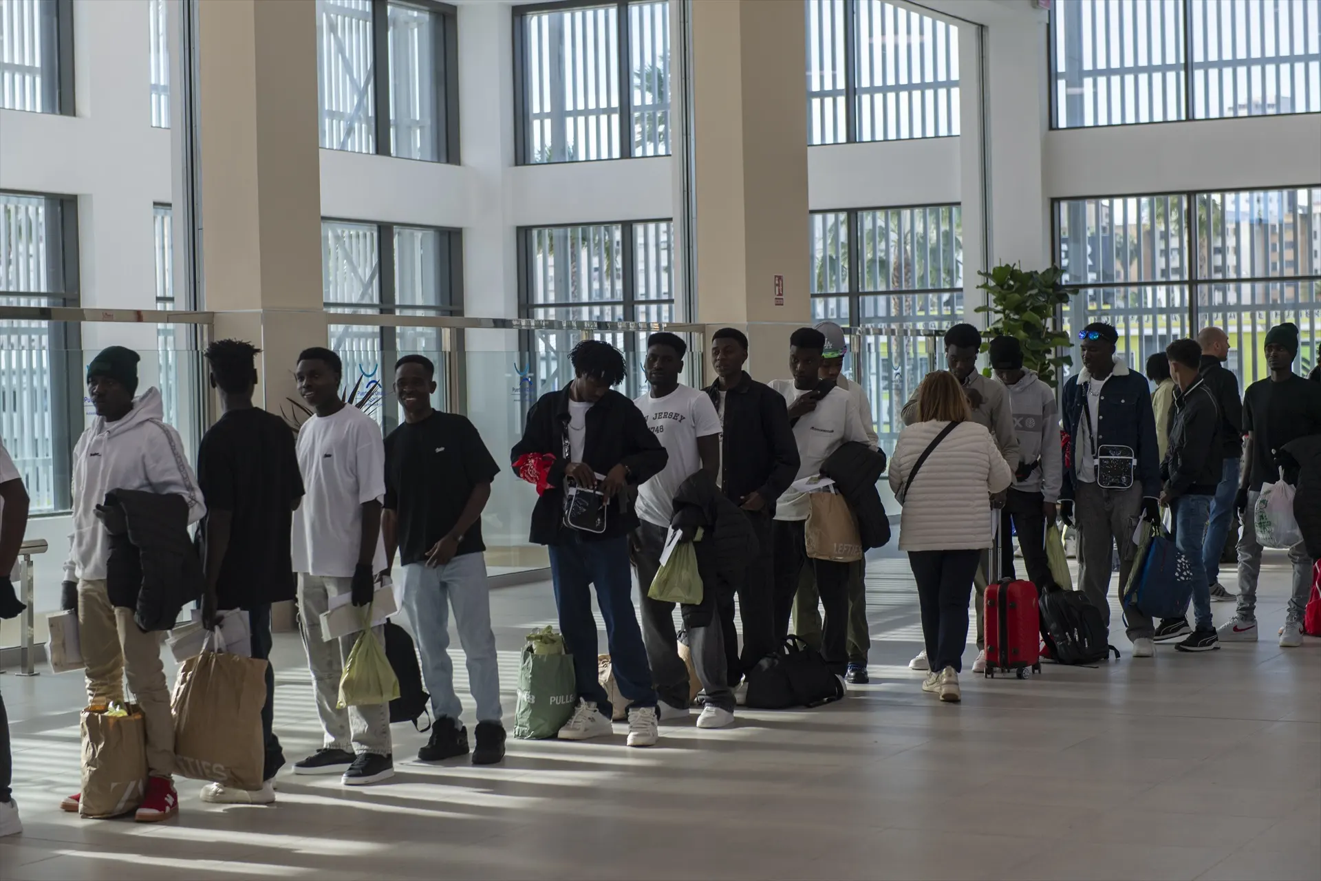 Ceuta supera los 1.000 menores migrantes acogidos y agrava la presión sobre sus centros