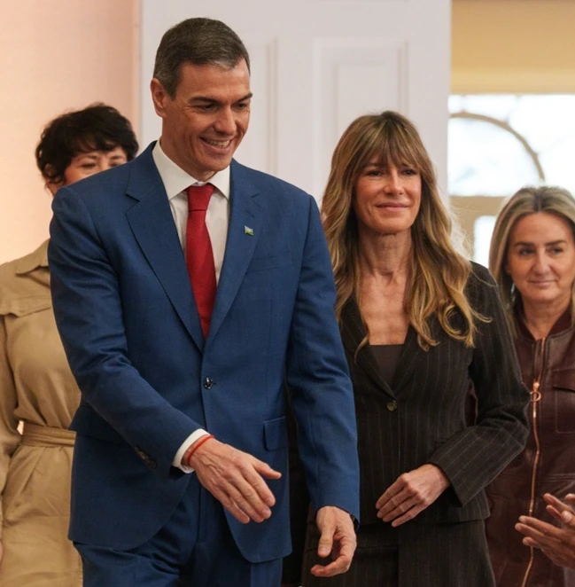 Begoña Gómez será la primera mujer de un presidente del Gobierno de España en sentarse en el banquillo
