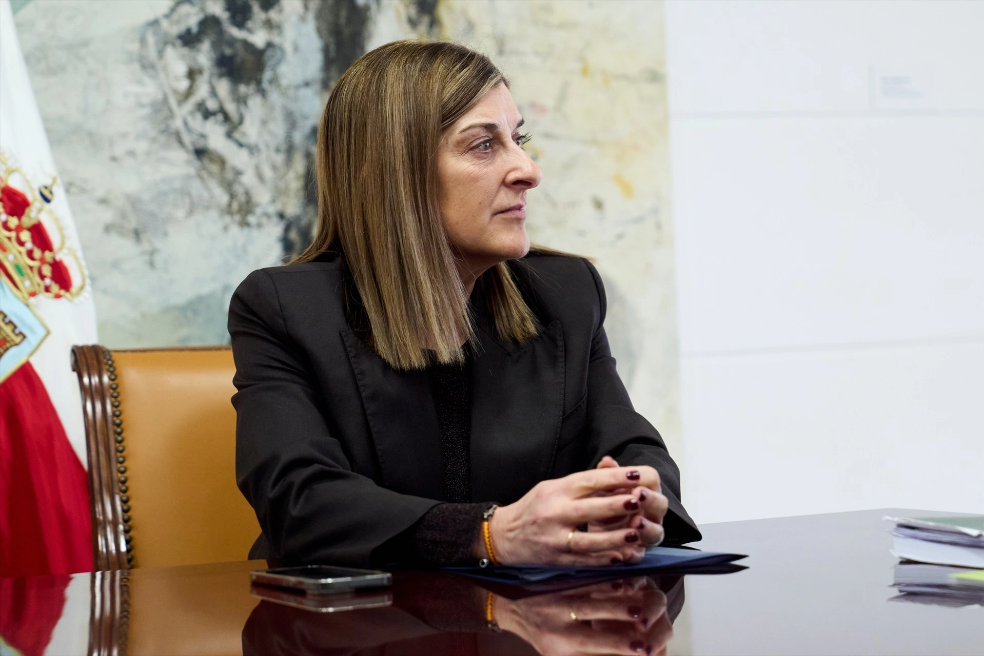 Buruaga logra un acuerdo con el PRC para aprobar los presupuestos de Cantabria con 220 millones de euros adicionales