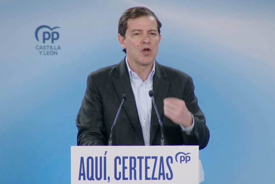 Mañueco anuncia que duplicará las ayudas a manutención y desplazamientos por causas médicas en Castilla y León