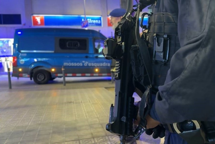 Un hombre muere tiroteado en la Zona Franca de Barcelona